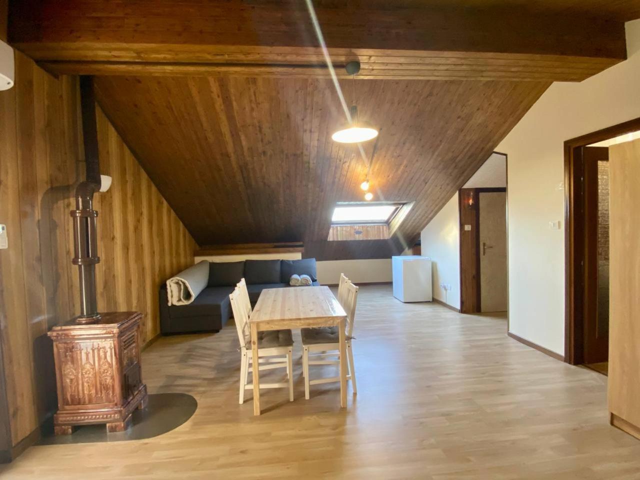 Apartvilla